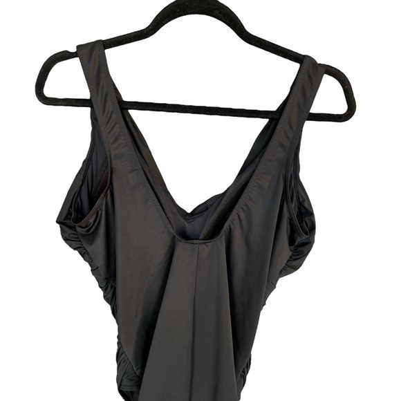 Miraclesuit - Black One-Piece Draped Neckline Swimsuit Sz XL - Picture 4 of 7